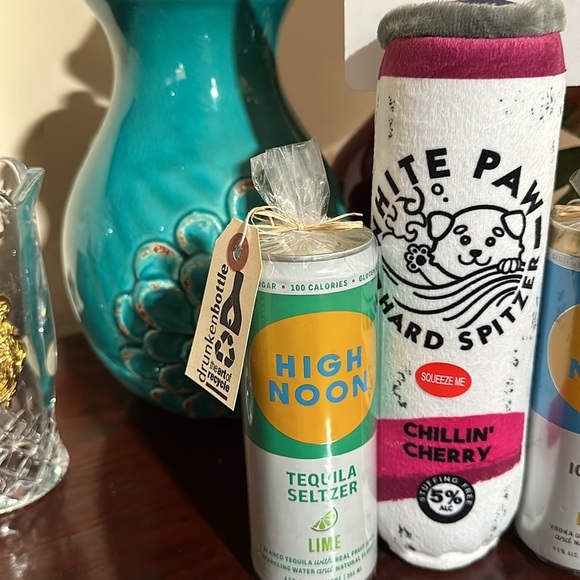 NWT Candle & Canine bundle candle and dog toy - Picture 9 of 16